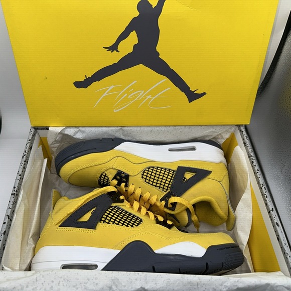 Jordan 4 Retro Lightning GS Size 6.5Y 408452-700 Tour Yellow 2021‎